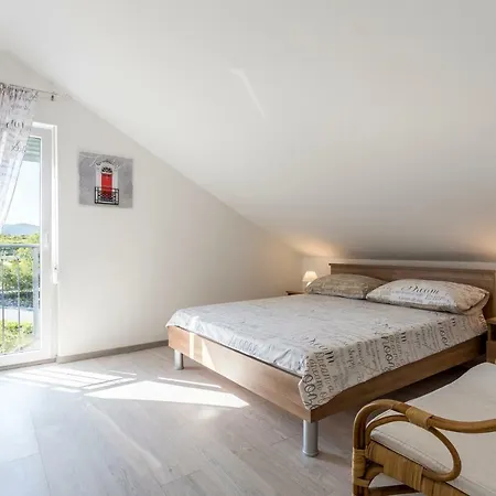 Apartman House Luce With Pool *