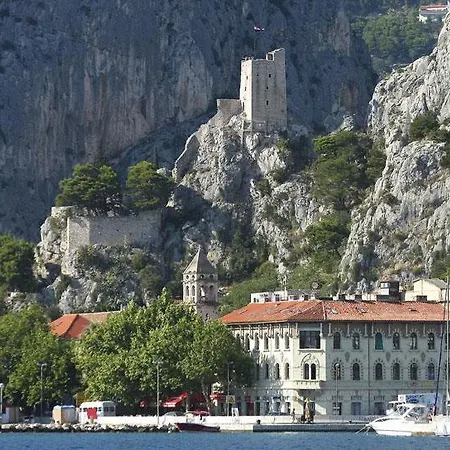 House Luce With Pool Apartman *