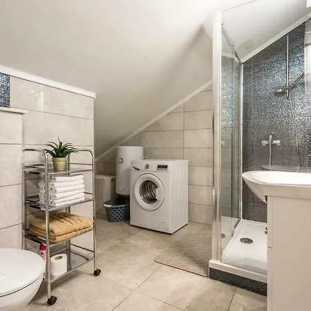 House Luce With Pool