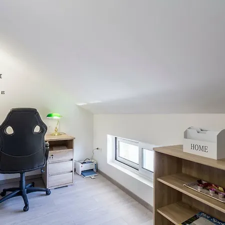 House Luce With Pool Čisla