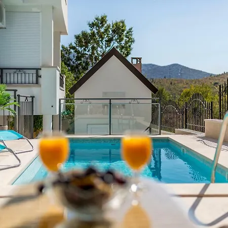 House Luce With Pool Apartamento *