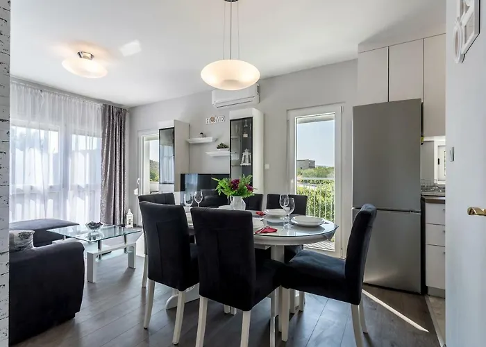 House Luce With Pool Appartement *